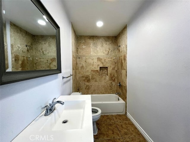 Building Photo - 1341 W School St