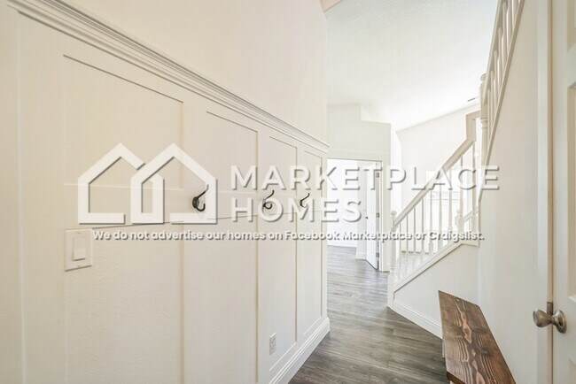 Building Photo - 304 NW 25th Pl