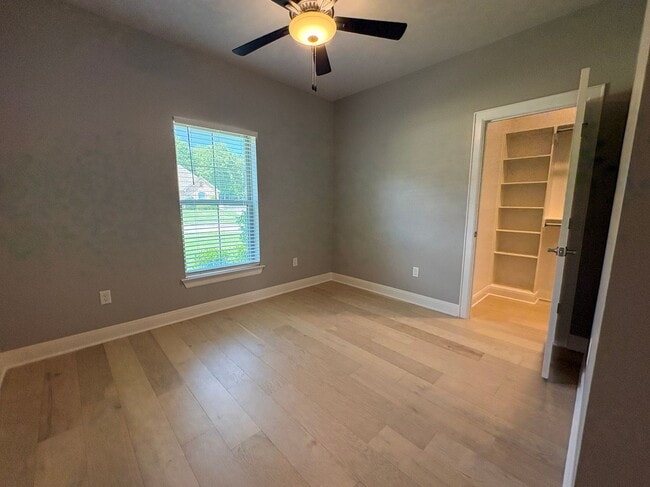 Building Photo - Available Now! Gorgeous 4 Bedroom 3 Bath i...