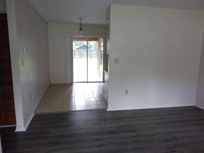 Building Photo - #612-613 Suncrest