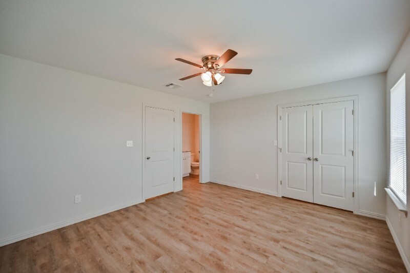 Building Photo - 4504-4506 Alamosa St