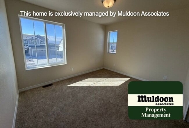 Building Photo - Like new 2-story Home!