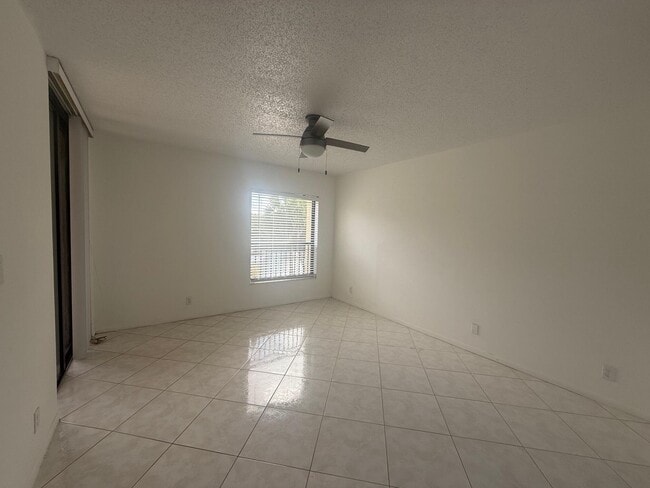 Building Photo - 3050 NW 42nd Ave