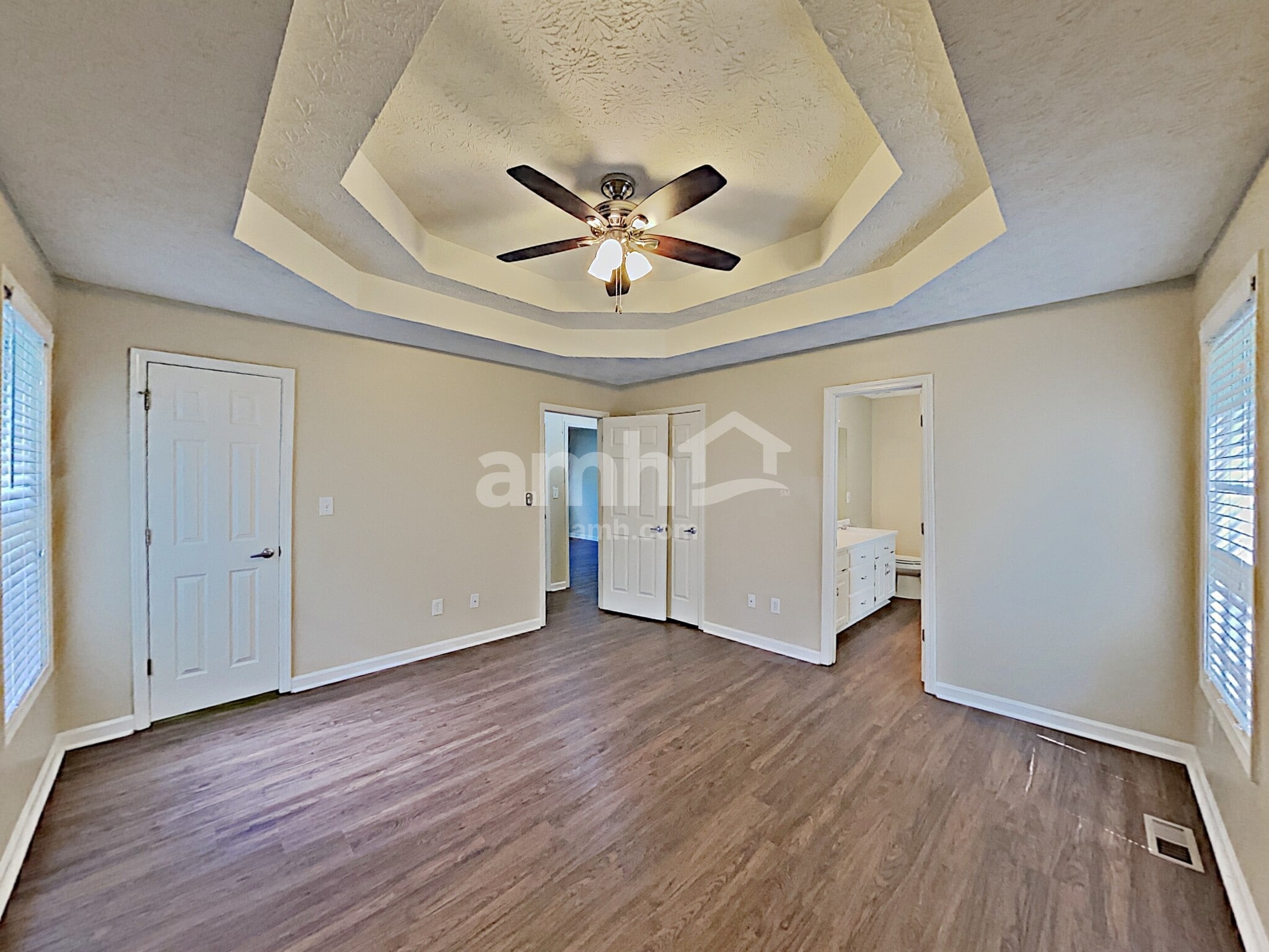 Building Photo - 325 Split Rail Way