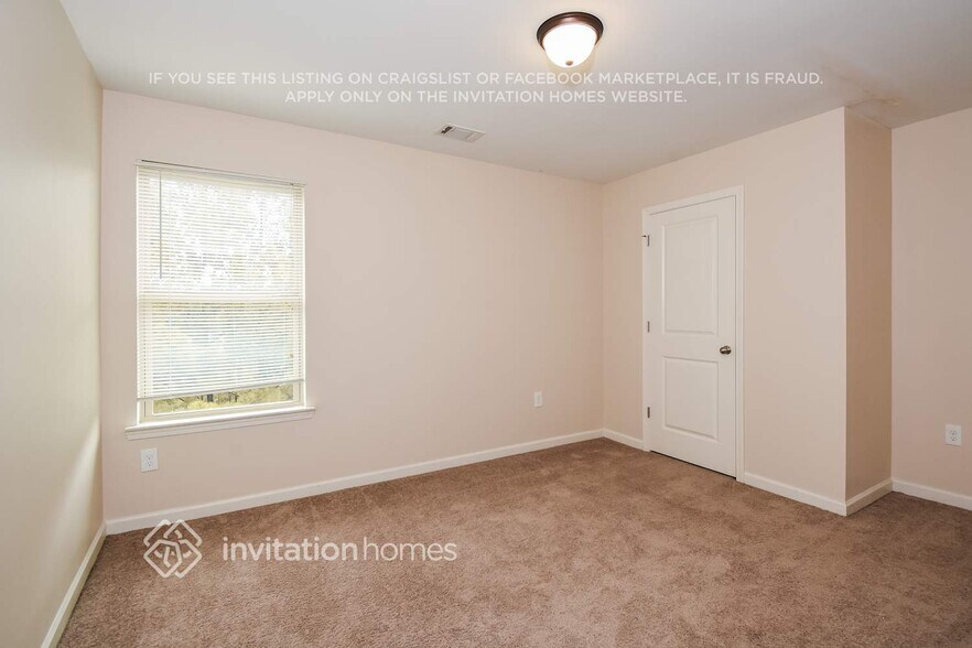 Building Photo - 738 Rockingham Dr