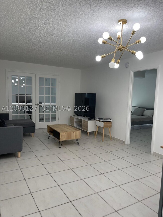 Building Photo - 1200 NE Miami Gardens Dr