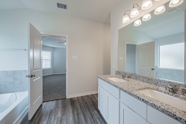 Building Photo - 1101 Davy St