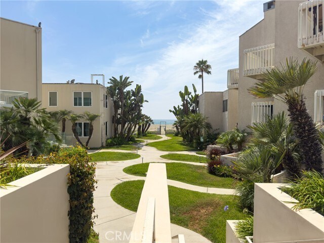Building Photo - 7301 Vista Del Mar
