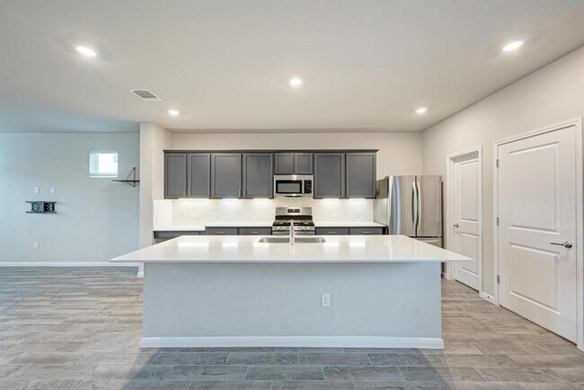 Building Photo - 5408a Baythorne Dr