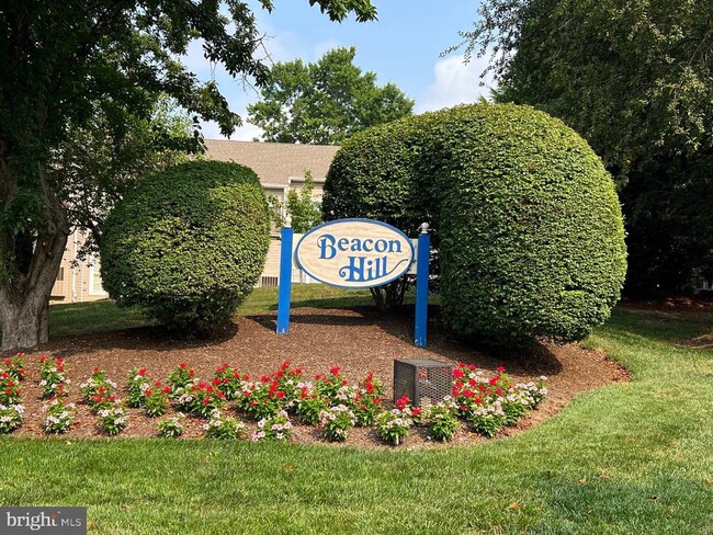 Building Photo - 2608 Beacon Hill Dr