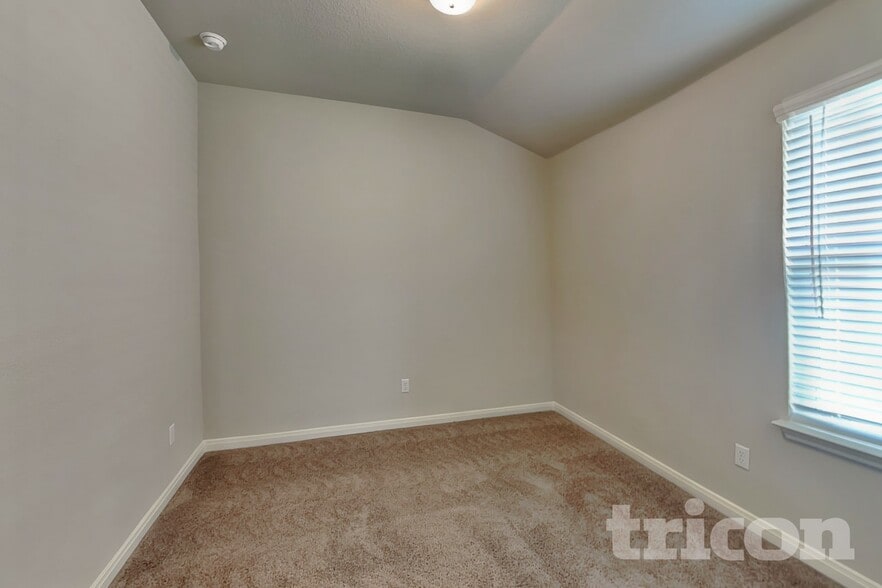 Building Photo - 5811 Zoey Wy