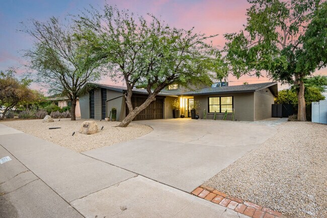 Building Photo - 8531 E Keim Dr