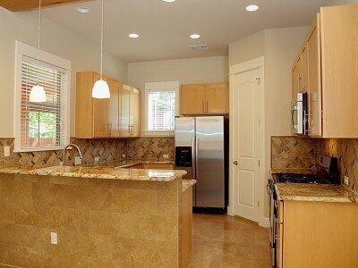 Building Photo - UT PRE-LEASE: Beautiful, Recently Constructed 6 bed/ 4 ba home in North Loop Area, Mins to UT