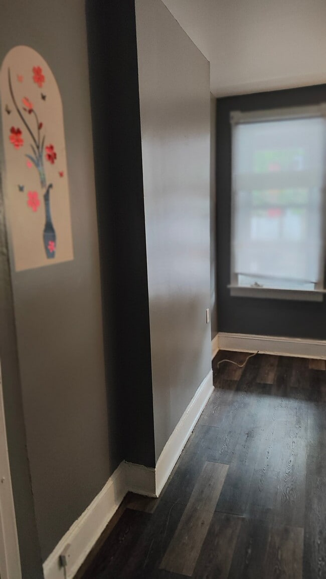 Building Photo - 403 Liberty St