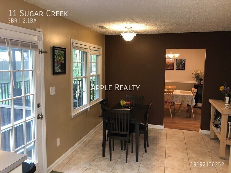 Building Photo - 11 Sugar Creek Ct