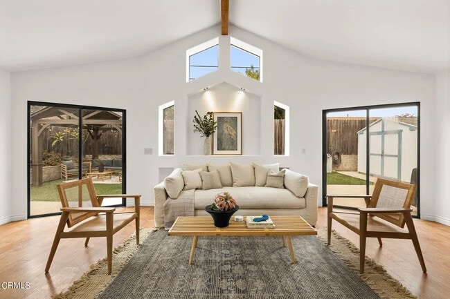 Building Photo - 2226 Sanderling St