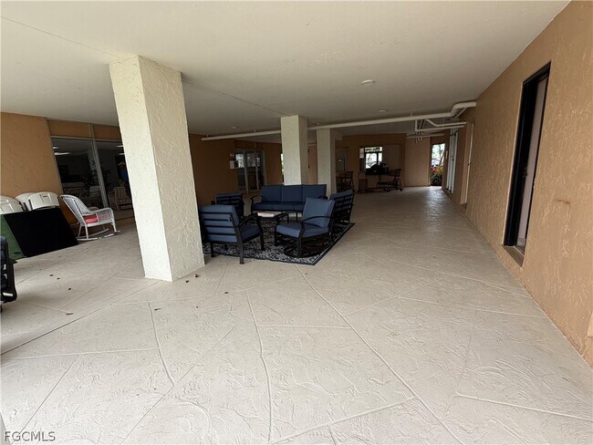 Building Photo - 4260 SE 20th Pl