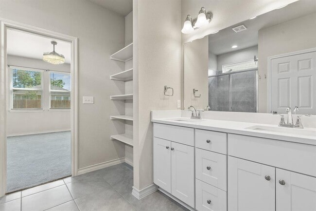 Building Photo - 12104 Cimaizon Dr