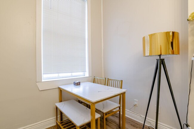 Building Photo - 163 State St