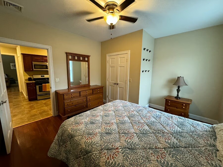 Building Photo - 75 Main St