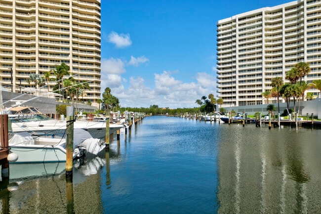 Building Photo - 4201 N Ocean Blvd