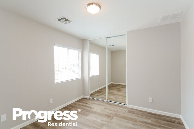 Building Photo - 10162 N 116th Ln