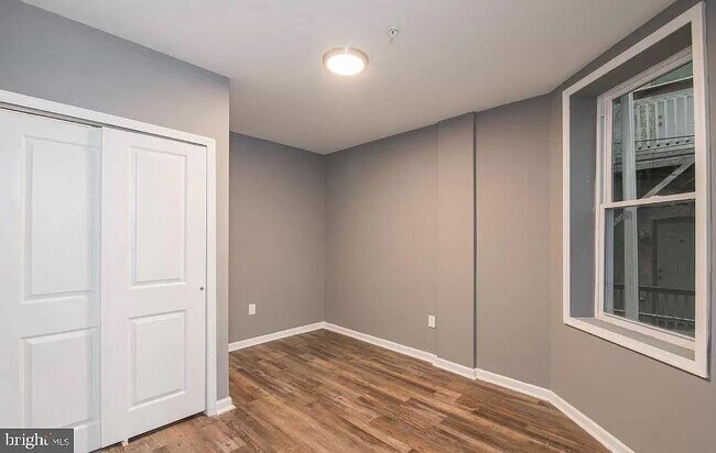 Building Photo - 207 S 49th St