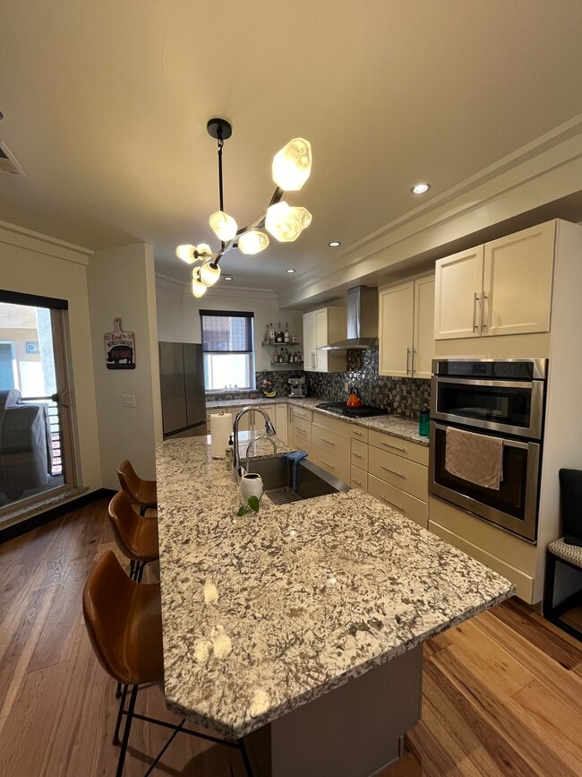 Building Photo - 2830 W 26th Ave