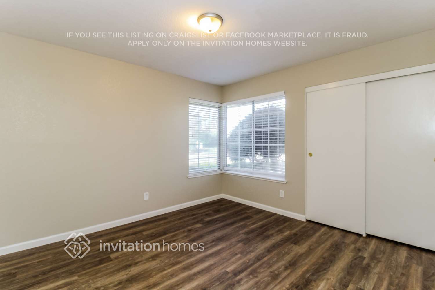 Building Photo - 702 Canyon Creek Way