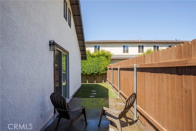 Building Photo - 700 W 2nd St