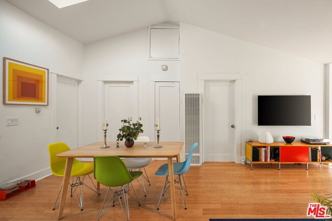 Building Photo - 2012 Linden Ave