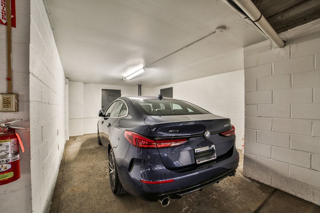 Building Photo - 32 Bernhardt Dr