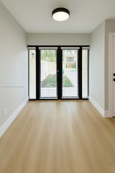 Building Photo - 7887 SW 105th Pl