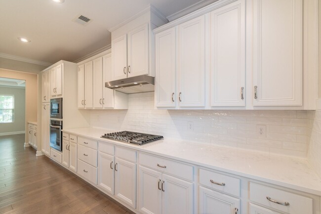 Building Photo - Spacious & Elegant 4 Bedroom Home in Fort ...