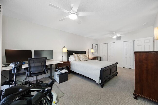 Building Photo - 540 59th Ave