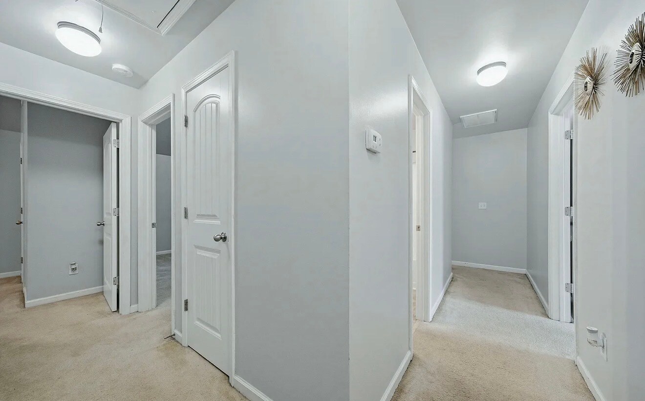 Building Photo - 9 Matador Way