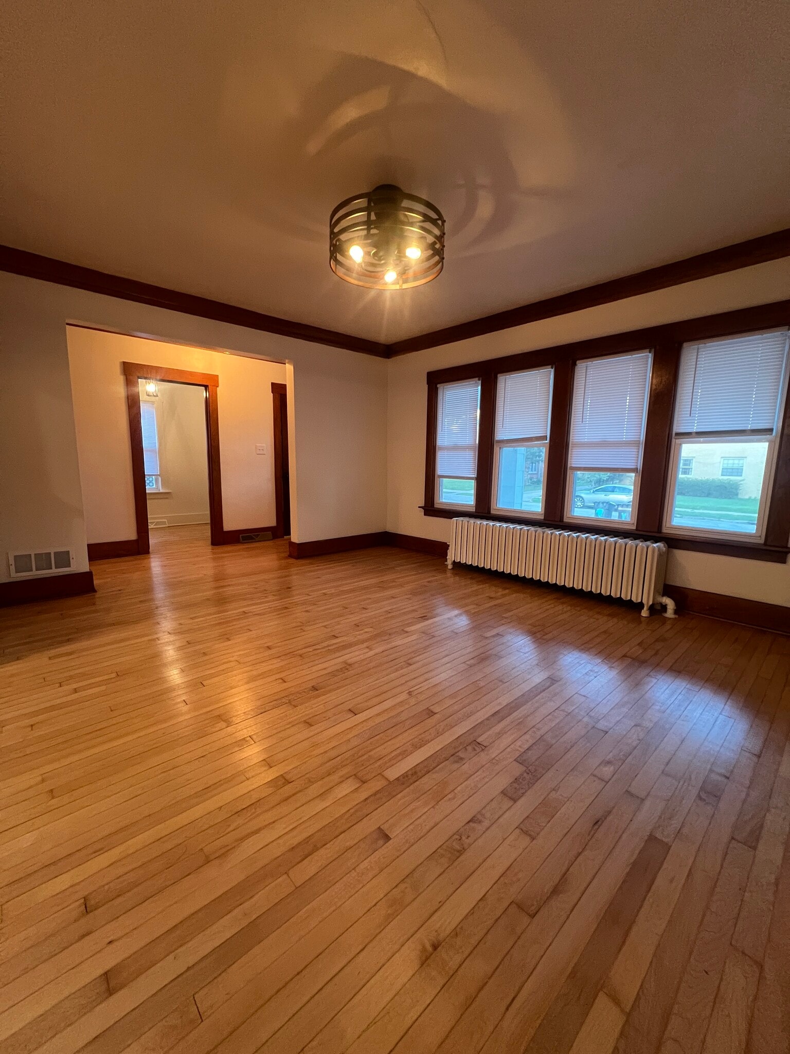 Building Photo - 2033 S 82nd St