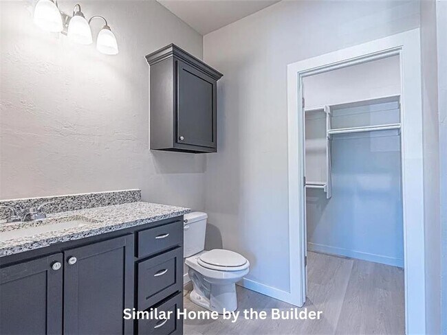 Building Photo - 423 N Tenbrook Ave