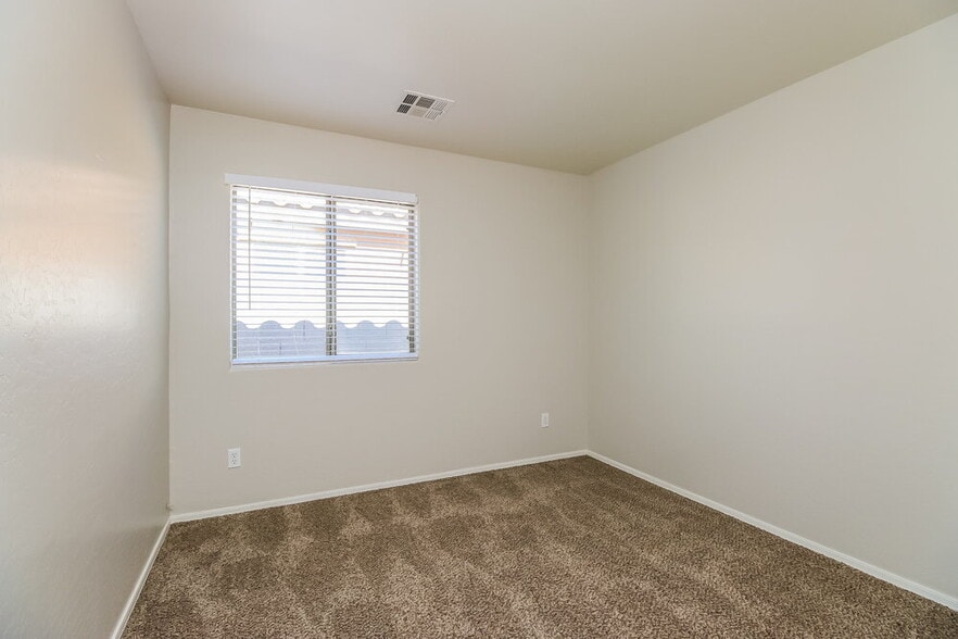 Building Photo - 18651 N Madison Rd