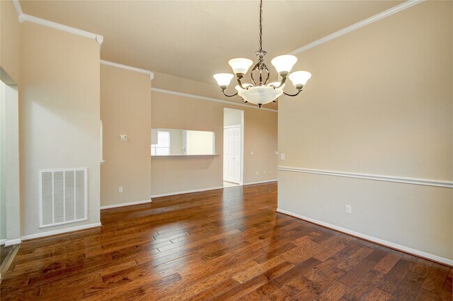 Building Photo - 18422 Auburn Woods Dr