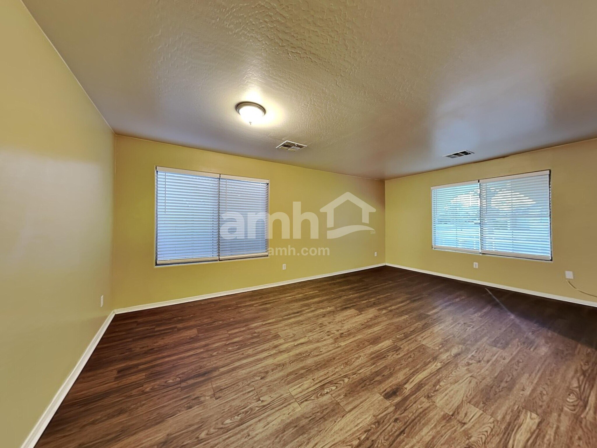 Building Photo - 7312 W Cordes Rd
