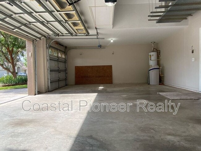 Building Photo - 10542 San Travaso Dr