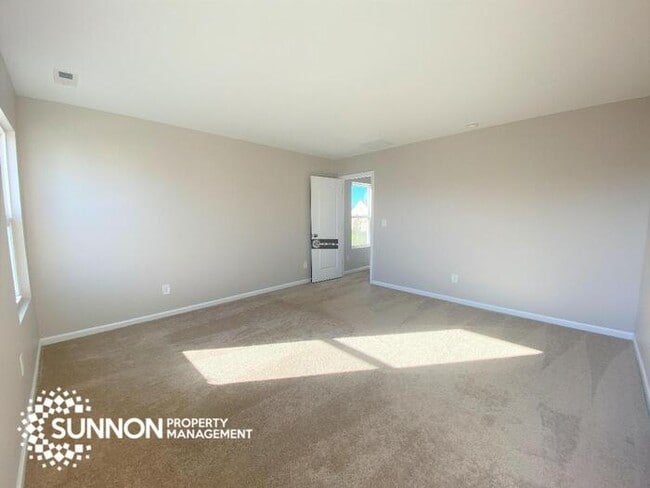 Building Photo - Charming 4 Bed, 3 Bath Home Corner Lot in Indian Trail!