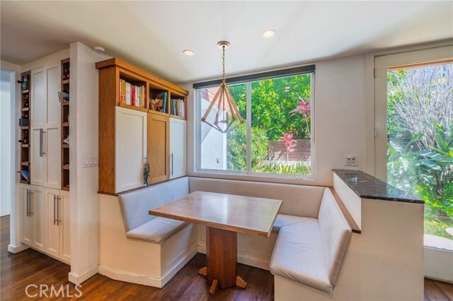 Building Photo - 2404 Laurel Ave