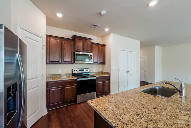 Building Photo - Home for rent in Springville!