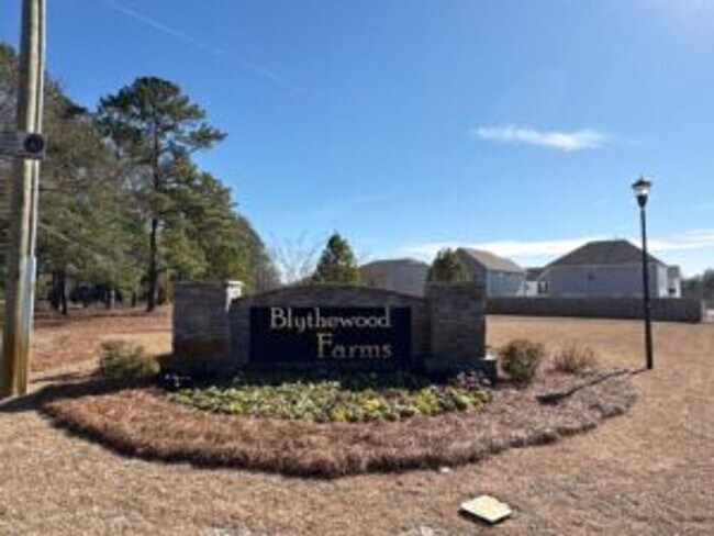 Building Photo - Beaufort Farms