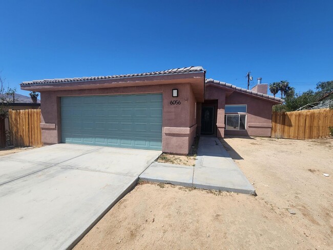 Primary Photo - Fully Furnished 3 Bedroom Home w/ Covered ...