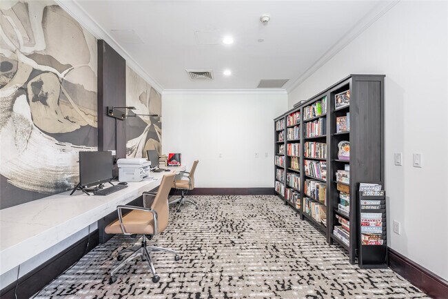 Building Photo - 610 W Las Olas Blvd