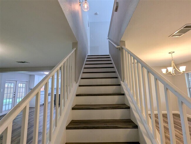 Building Photo - 1707 Del Norte Cove