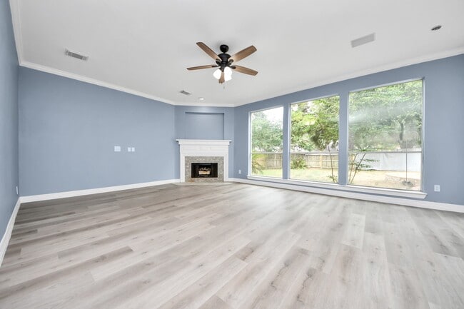 Building Photo - 16203 Broken Timber Cir